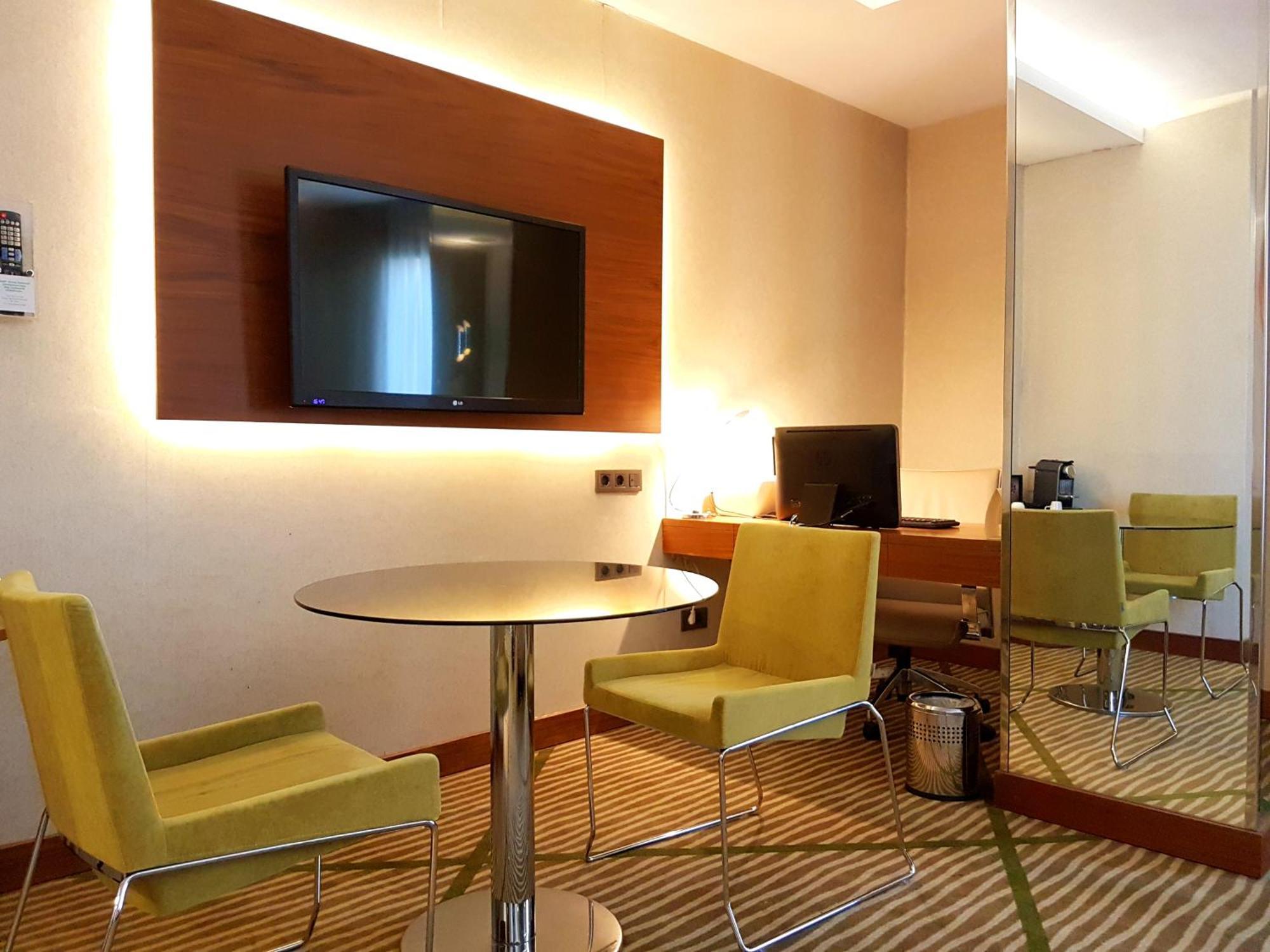 Holiday Inn Gaziantep By Ihg Esterno foto