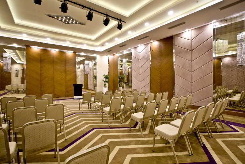 Holiday Inn Gaziantep By Ihg Esterno foto
